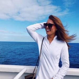 Meet your Posher, Elizabeth